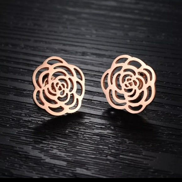 Jewelry - Rose gold Camellia earrings.